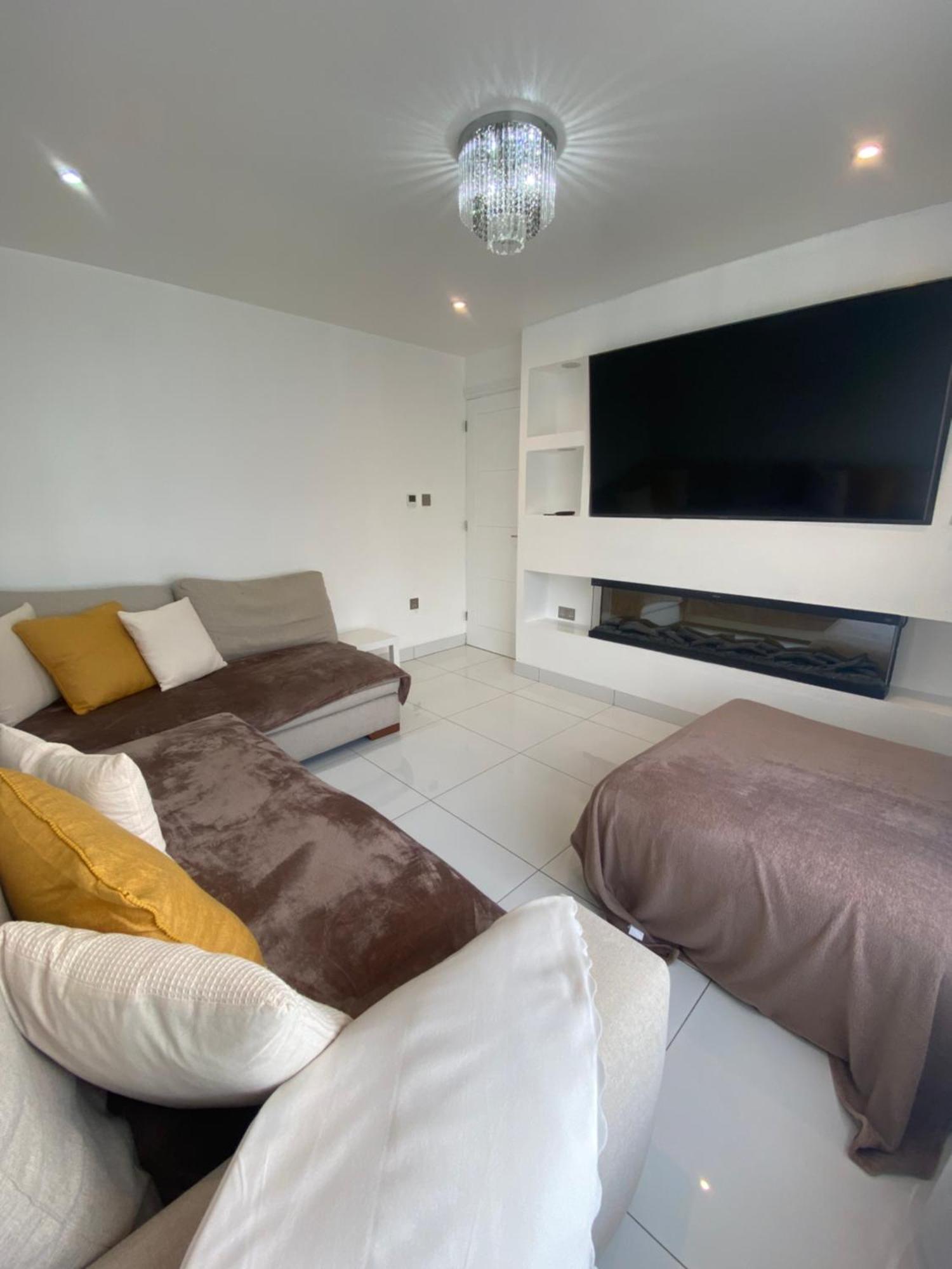 3 Bedroom House * Northampton